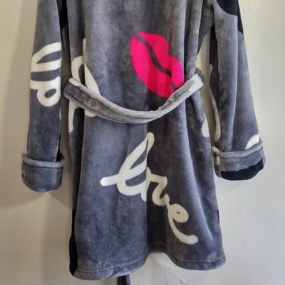 👄 BETSEY JOHNSON Love Lips Plush Spa Robe w/ Hood Indie  XS/Small - Picture 6 of 11